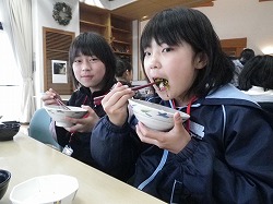 B①