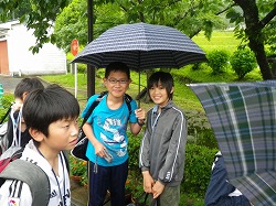 E③