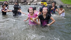 E③