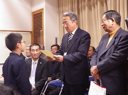 卒業証書授与