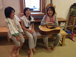 寝る前のひと時♪この時間も大切な思い出ですね。